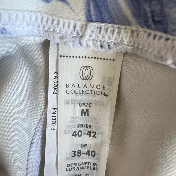 Balance collection workout leggings - Picture 3 of 3